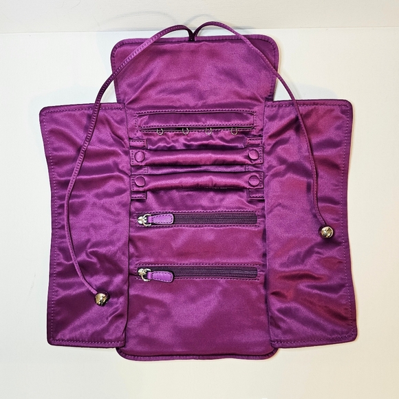 ❌️Sold❌️ Coach Occasion Satin Jewelry Roll Mulberry 66561 - Picture 6 of 7